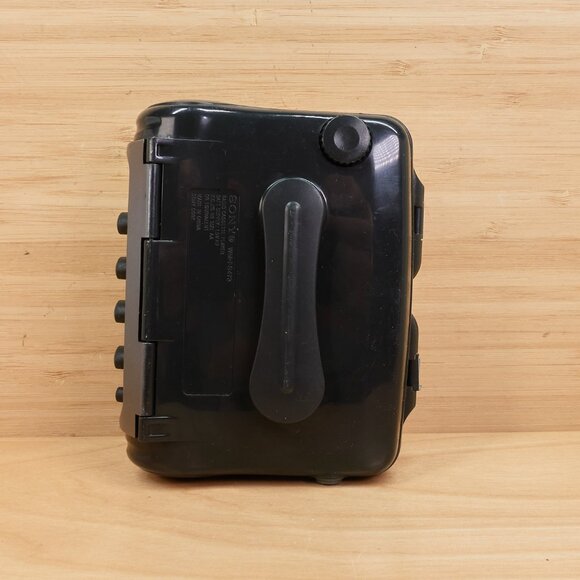 Sony Walkman WM-FS473 Sports / Cassette Player / Mega Bass - Picture 7 of 11